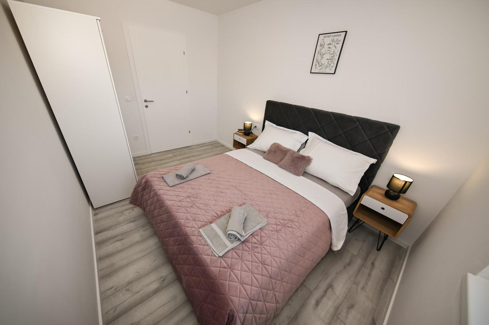 Veliki Apartman Petra Posedarje Quarto foto